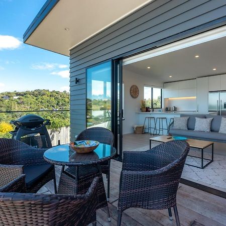 Luna Cottage. Stunning Ocean Views On Waiheke Oneroa Zewnętrze zdjęcie