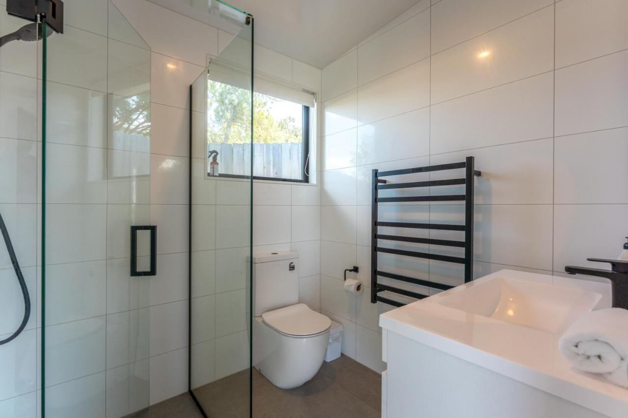 Luna Cottage. Stunning Ocean Views On Waiheke Oneroa Zewnętrze zdjęcie