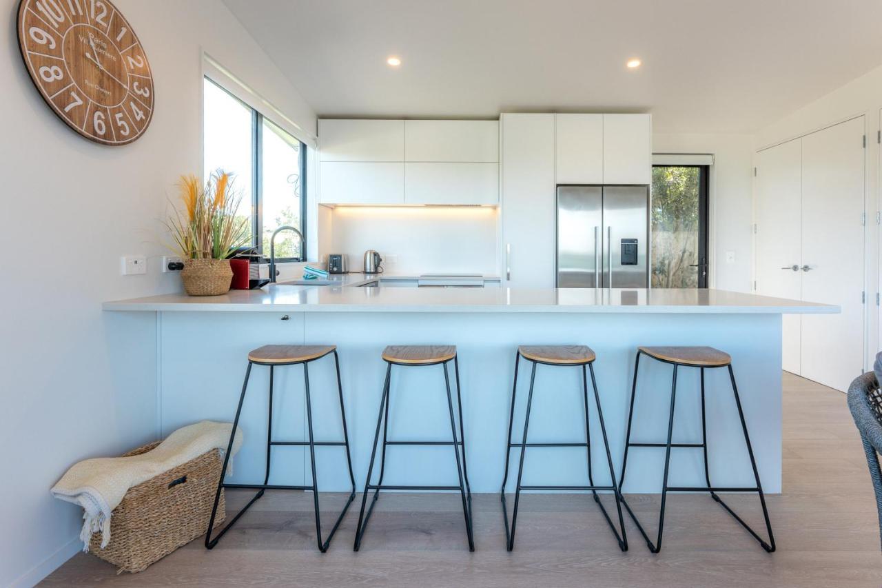 Luna Cottage. Stunning Ocean Views On Waiheke Oneroa Zewnętrze zdjęcie