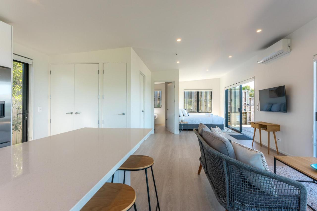 Luna Cottage. Stunning Ocean Views On Waiheke Oneroa Zewnętrze zdjęcie